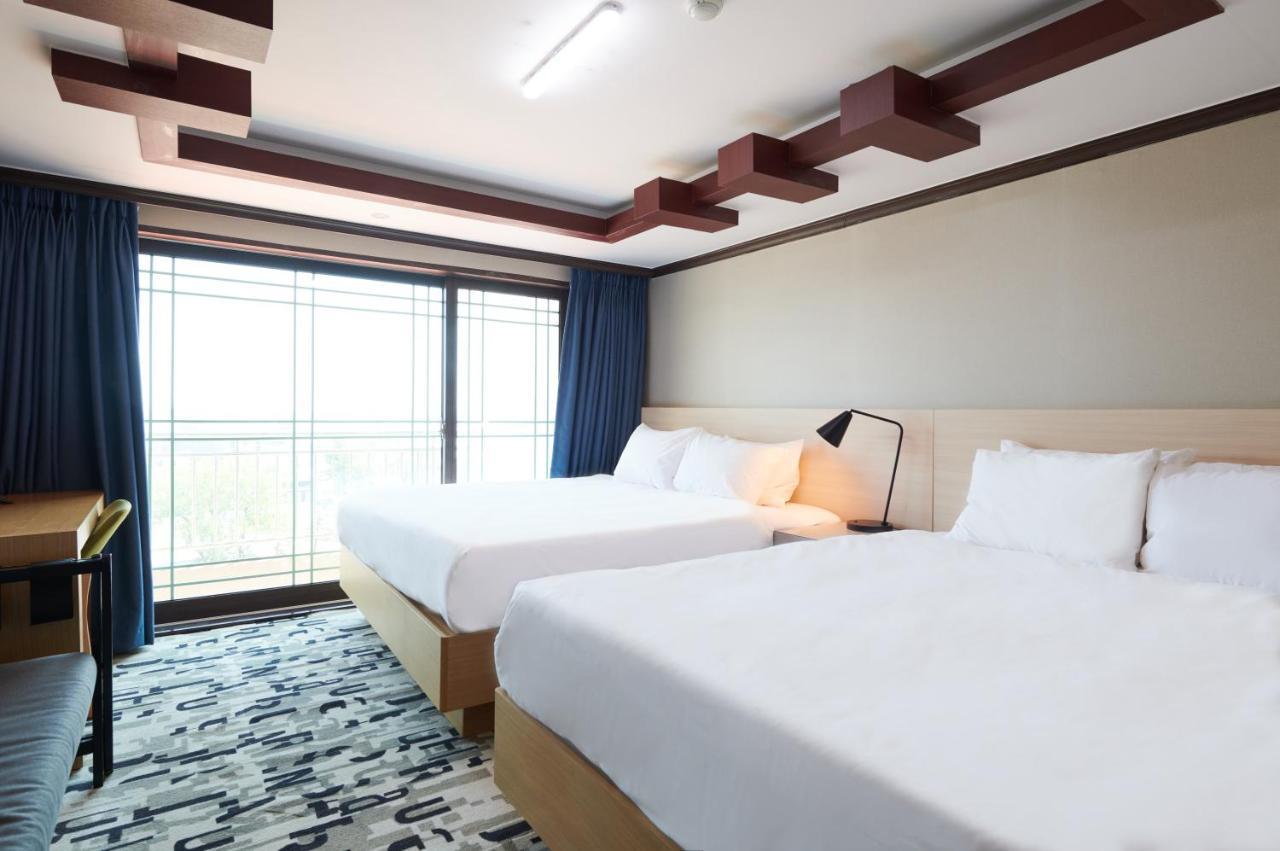 Good Morning And Hotel *